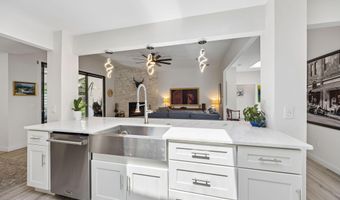 330 GARDEN Ln, Atlantic Beach, FL 32233