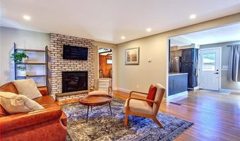62 Meadowcrest Dr, Cumberland, RI 02864