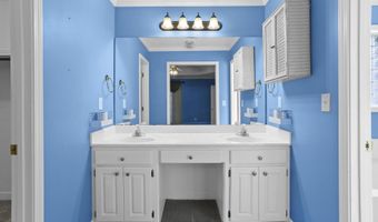 207 Meadowview Ln, Brandon, MS 39047