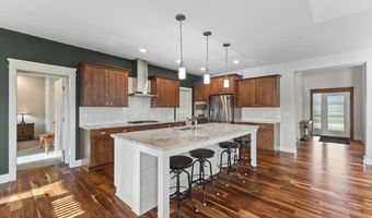 2908 NW Sharmin Dr, Ankeny, IA 50023