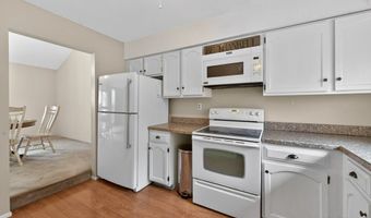 62 Monticello Dr 62, Branford, CT 06405