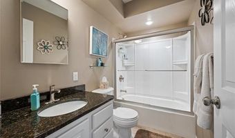 16 Lakeridge Dr, Adrian, MI 49221