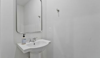 41912 HOGAN FOREST Ter, Aldie, VA 20105