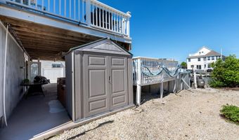 73 Carlyle Dr, Bayville, NJ 08721