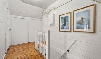 34 Bull St, Newport, RI 02840