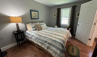 56 Cemetery Rd, Arlington, VT 05250