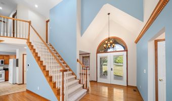 4055 Pontiac Trl, Ann Arbor, MI 48105