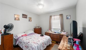 129 Cleveland St, Central Falls, RI 02863