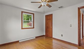 11 Red Robin Rd, Cranston, RI 02920