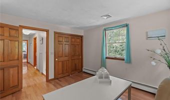 105 LYNN Cir, East Greenwich, RI 02818