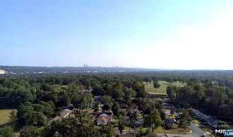 202 Pleasant Ave, Bergenfield, NJ 07621
