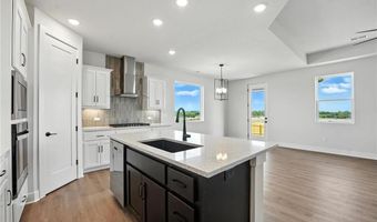 1630 Grayhawk Dr, Basehor, KS 66007