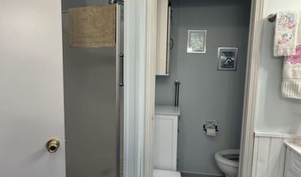 5 Freedom Ln, Belfast, ME 04915