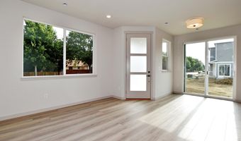 533 S 10th St, Berthoud, CO 80513