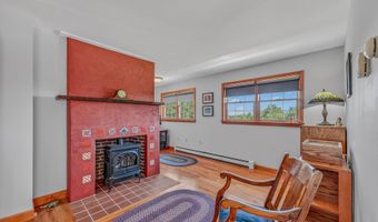 11 Loft Cir, Campton, NH 03223