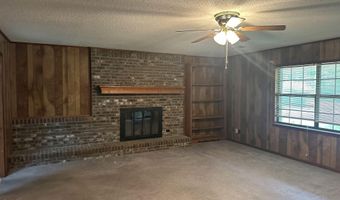 1307 Hickory St, Albertville, AL 35950