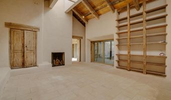 26 La Canada Rd, Arroyo Seco, NM 87514