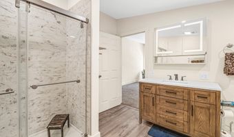 156 Congress St, Belfast, ME 04915