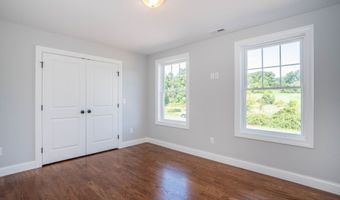 927 High Rd, Berlin, CT 06037