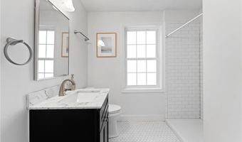 1196 Charles St 6, North Providence, RI 02904