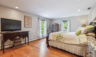 33 Cold Spring Rd, Avon, CT 06001