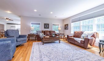 48 Cider Mill Rd, Bedford, NH 03110