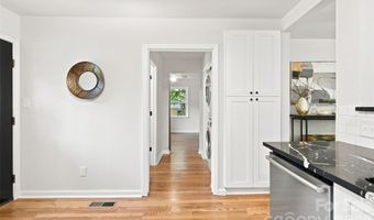 1815 Arnold Dr, Charlotte, NC 28205