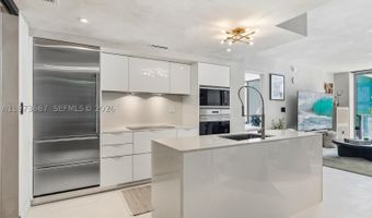 9521 E Bay Harbor Dr 705, Bay Harbor Islands, FL 33154