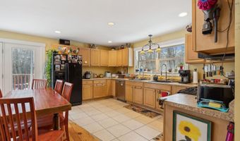 30 Pine Tree Ln, Augusta, ME 04330