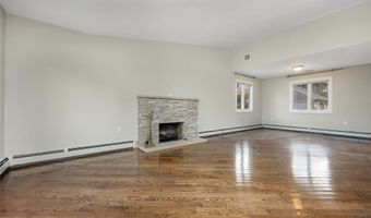 18 Central Ave, Amityville, NY 11701