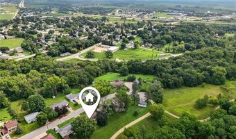 413 E 5th St, Anamosa, IA 52205