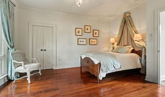 3044 Mcconnell Dr, Baton Rouge, LA 70809