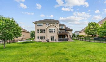405 Riverside Cir, Anoka, MN 55303