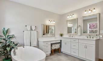 40498 N Sunset Dr, Antioch, IL 60002