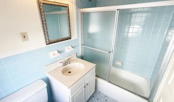 198 40th St, Avalon, NJ 08202