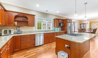 22 Harvest Hill Ln 4, Auburn, ME 04210
