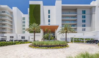 1020 SUNSET POINT Rd 213, Clearwater, FL 33755