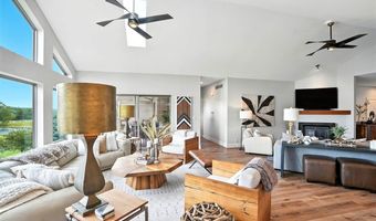 430 Carlyle Dr, North Liberty, IA 52317