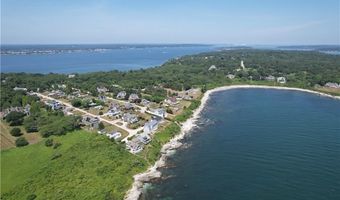 4 Clarkes Village Ln, Jamestown, RI 02835