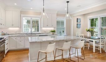 36 Bull St, Newport, RI 02840