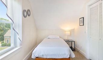7 Prospect Ave, Narragansett, RI 02882