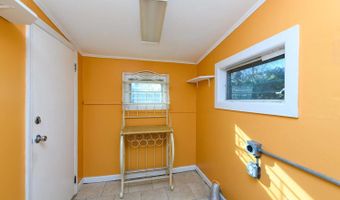 2 Woodbrook Dr, Aberdeen, NJ 07747