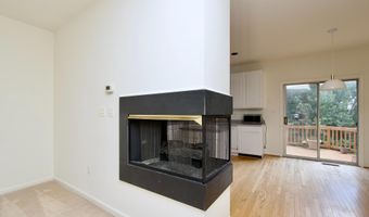 5236 BALLYCASTLE Cir, Alexandria, VA 22315