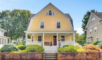 82 Sefton Dr, Cranston, RI 02905