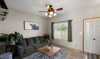 1215 7th Ave SE, Altoona, IA 50009