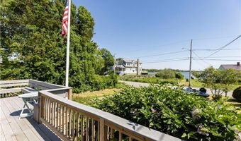 43 Flintstone Rd, Narragansett, RI 02882
