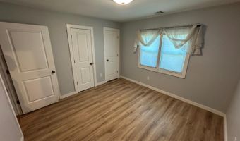 92 Woodland Dr, Aberdeen, NJ 07735
