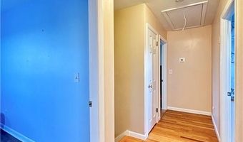 24 High St, Middletown, RI 02842