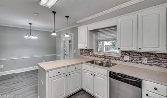 154 Chestnut Dr, Brandon, MS 39047