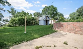 236 Hillcrest Blvd, Ballwin, MO 63021